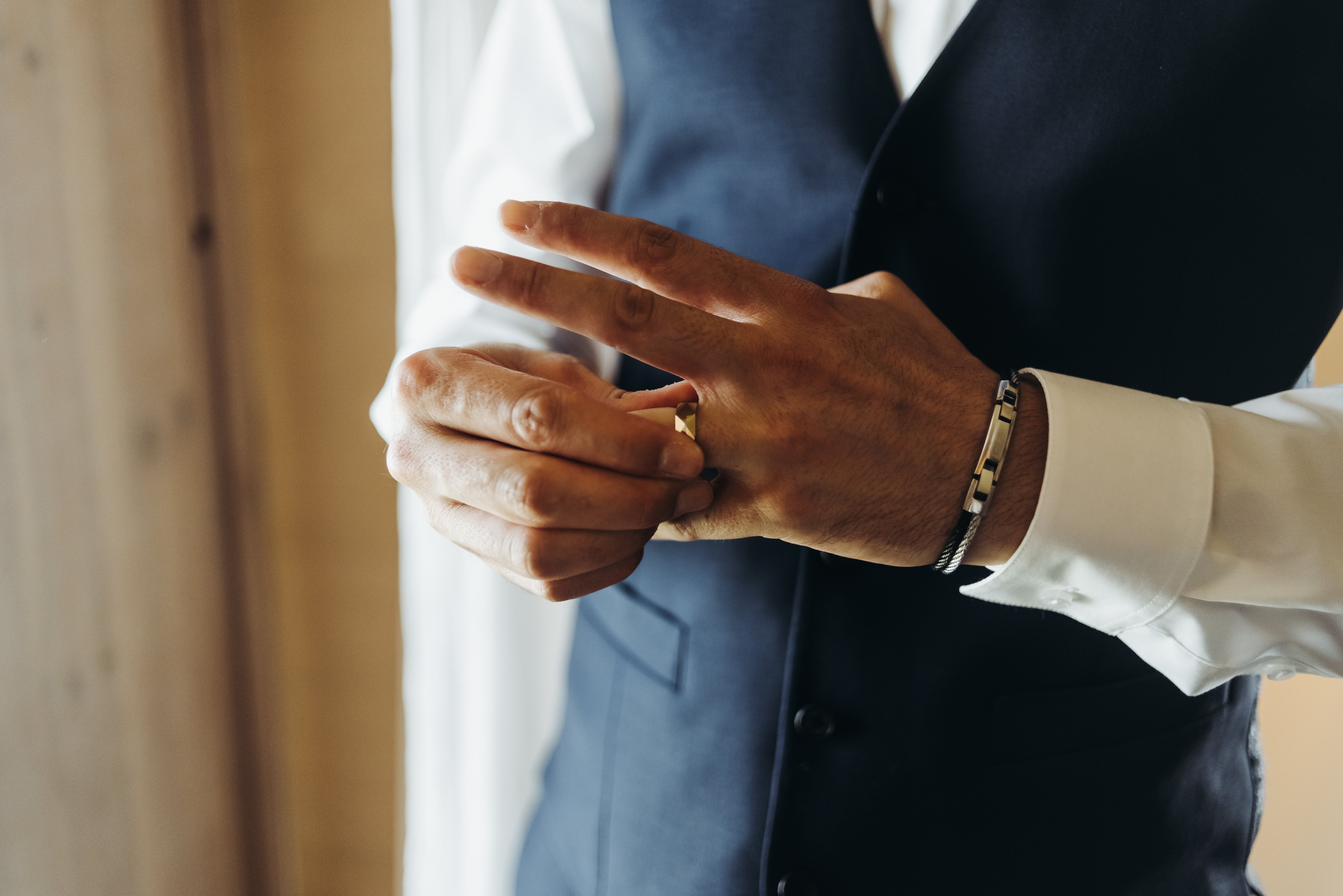 Best Wedding Rings for Men 2026: From Luxury to Active