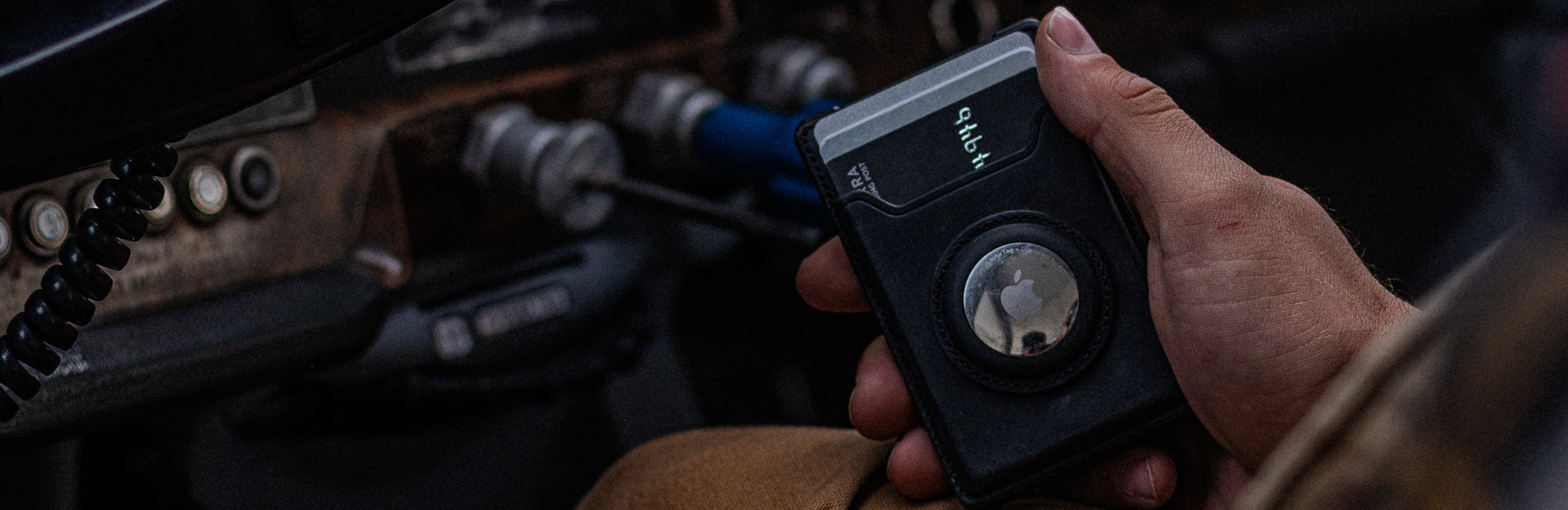 wallet with apple air tag