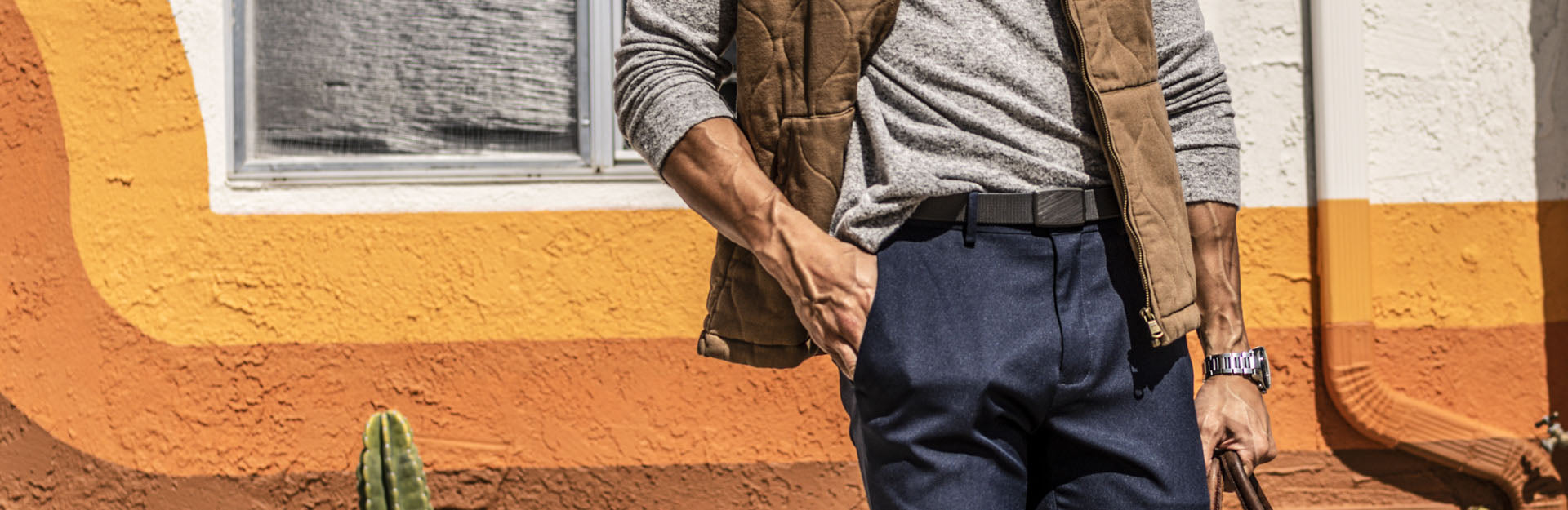 Which men's belt should you wear with jeans?