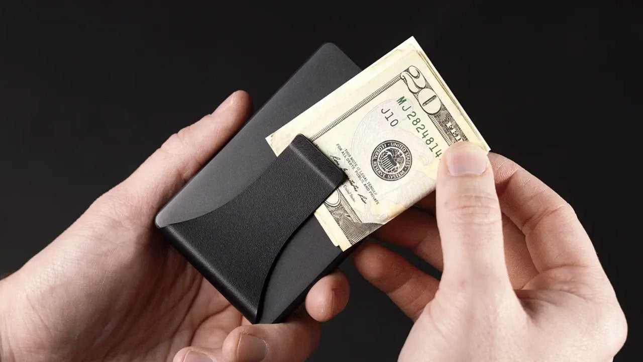 5 Best Small Wallets for Men in 2026 - Slim & Durable