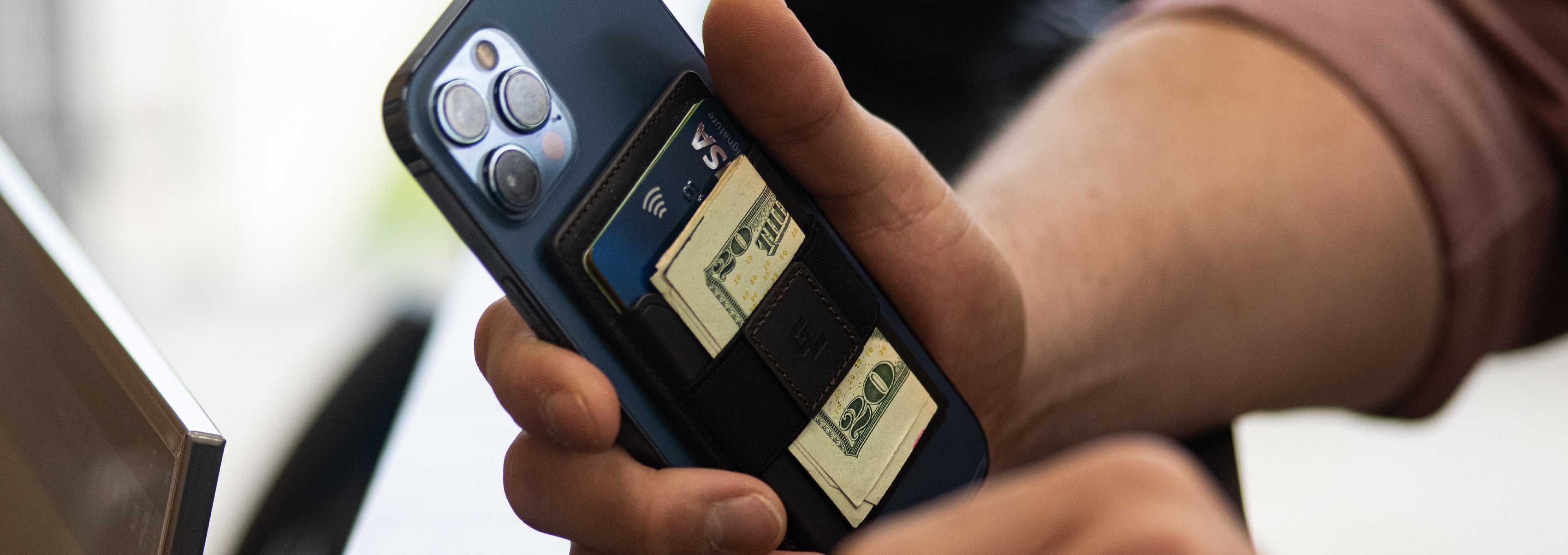 Groove Wallet® Gun Metal Groove Life