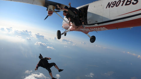 how to go skydiving